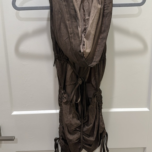 Darker Wavs Romper - Picture 2 of 3